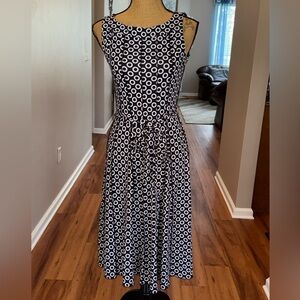 Vior Vior sleeveless black/white belted stretch A line polka dot pleated dress 8